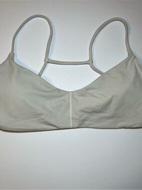 Vuori AllTheFeels Strappy back bra Sports Bralette size medium